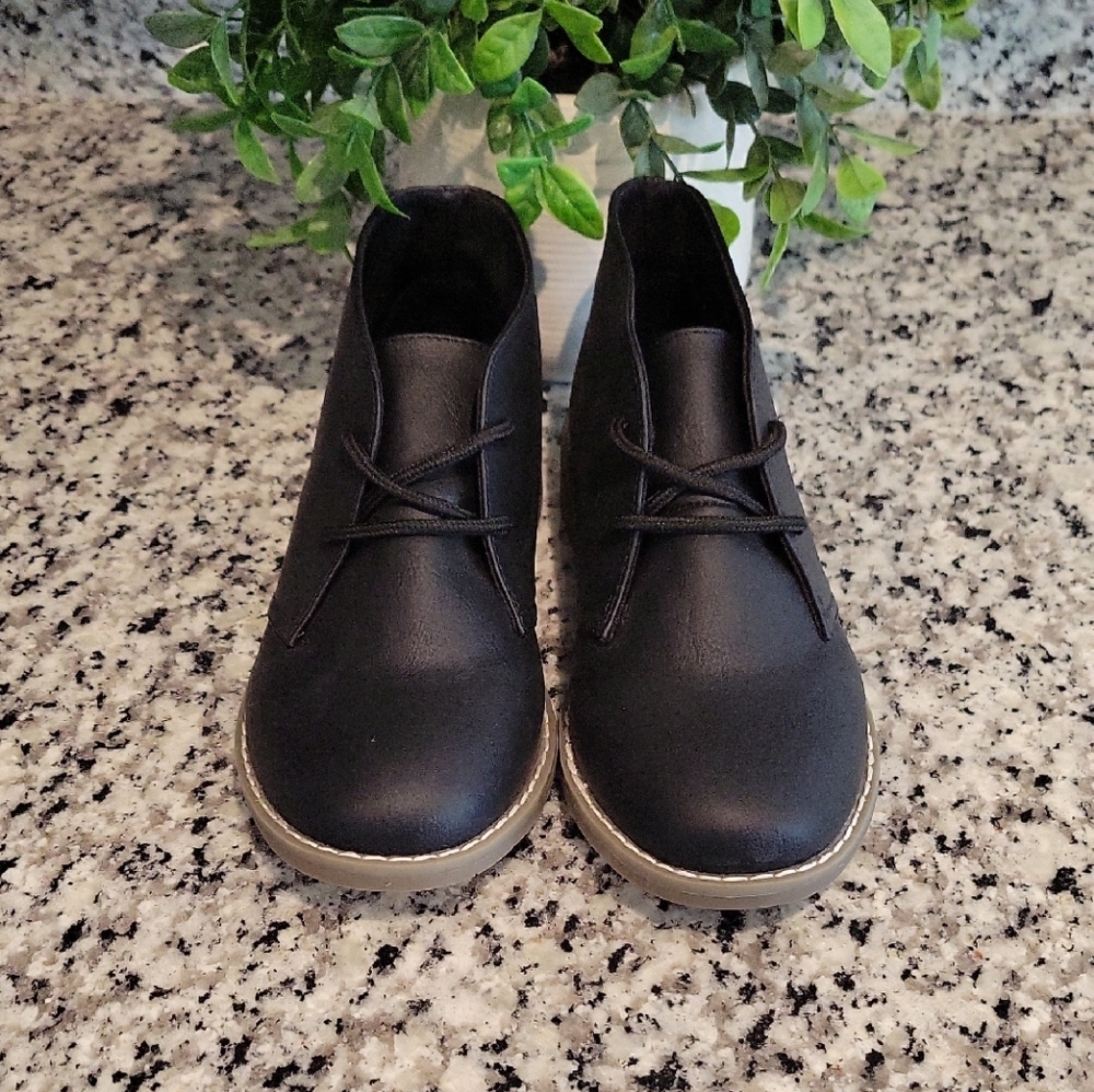 The Children's Place Boys' Black Lace-Up Ankle Boots